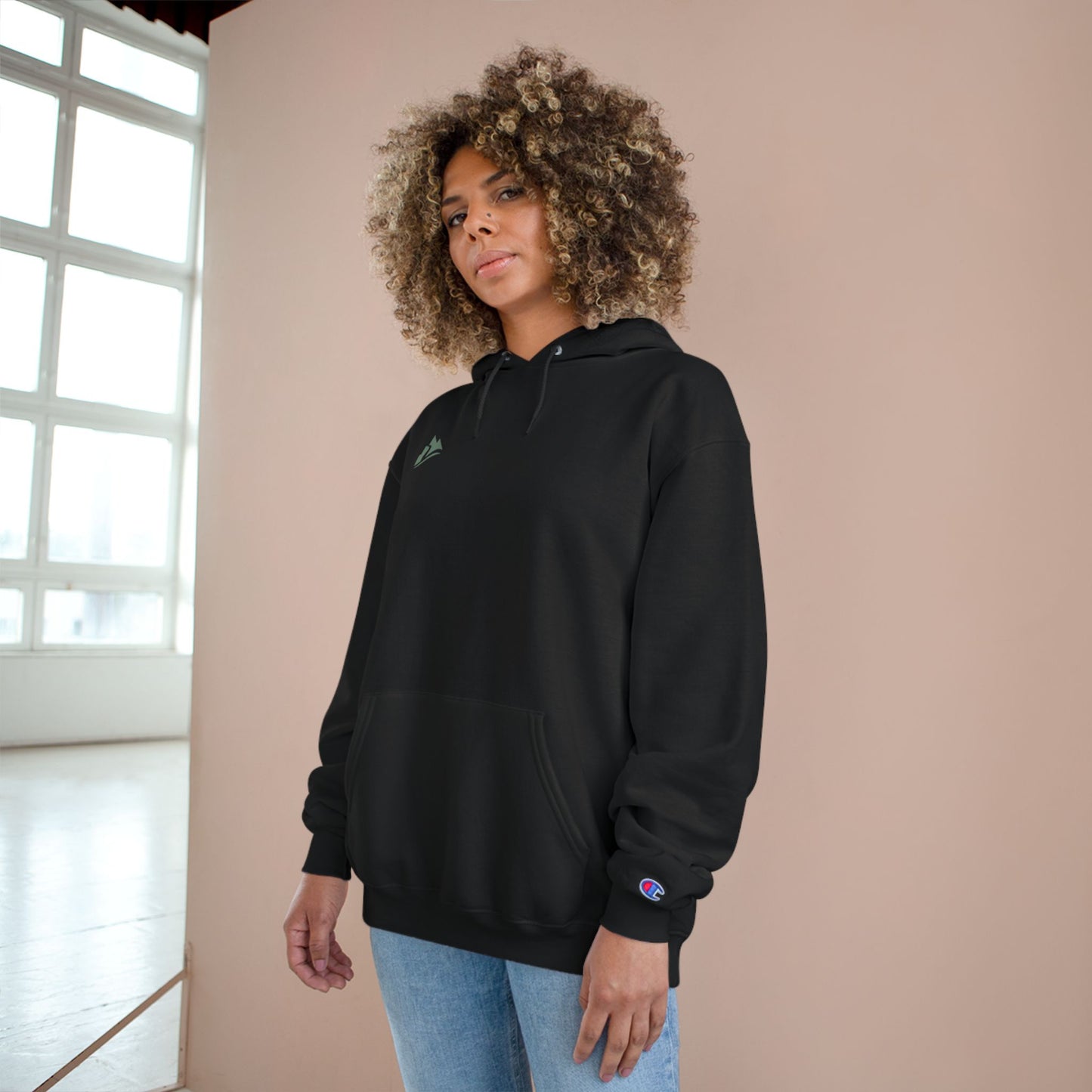 Mountain Adventure Champion Hoodie - Cozy & Stylish Gear for Outdoor Lovers