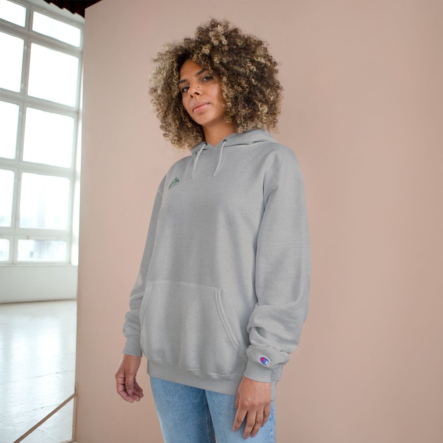 Mountain Adventure Champion Hoodie - Cozy & Stylish Gear for Outdoor Lovers